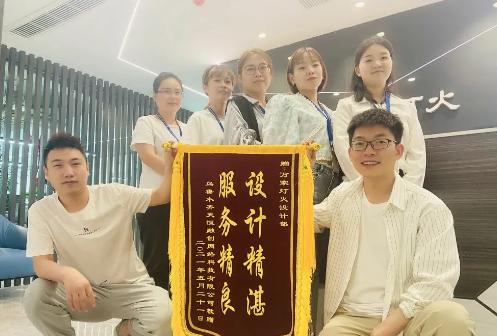 以服務為己任，以滿意為準則——萬家燈火好評如潮！
